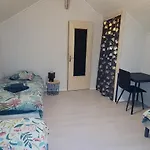 La Maison De L'abeille De Percey Longeau-Percey