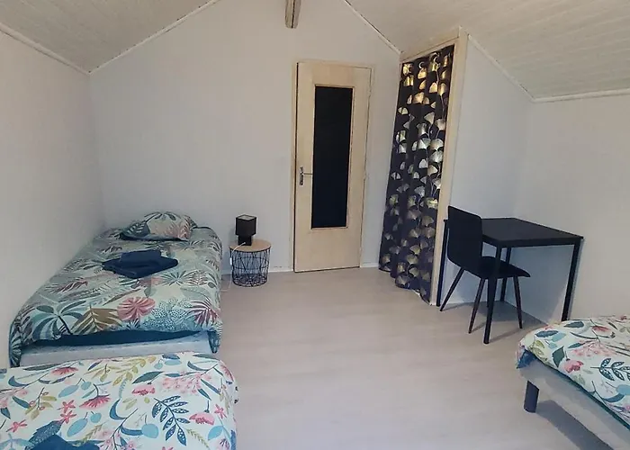 La Maison De L'abeille De Percey Longeau-Percey