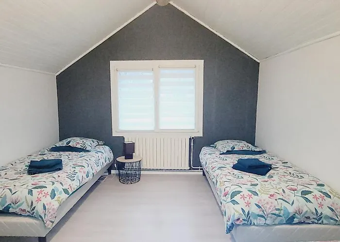 La Maison De L'abeille De Percey شقة *